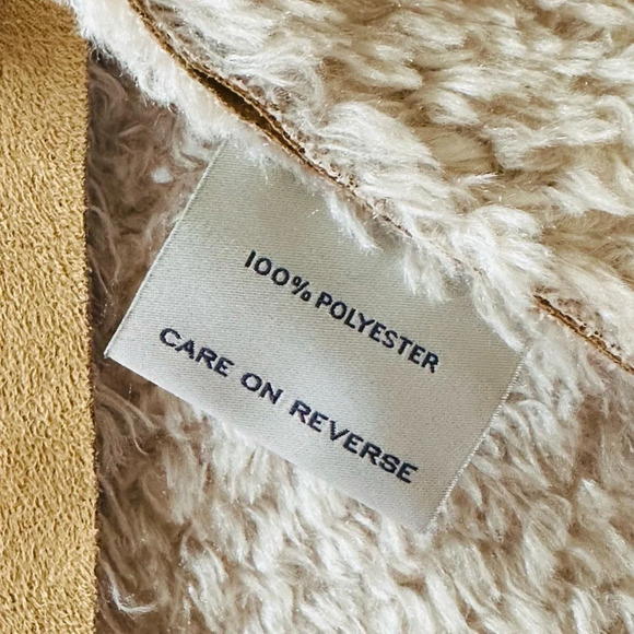 Bass Faux Suede & Sherpa Vest - Size M - Picture 9 of 10